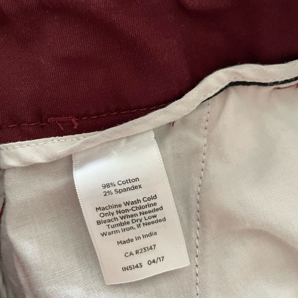 Talbots - Burgundy Cropped Pants - Size 6 - Picture 4 of 4